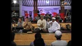 Download lagu Cak Nun KiaiKanjeng - Ngarak Ompak mp3