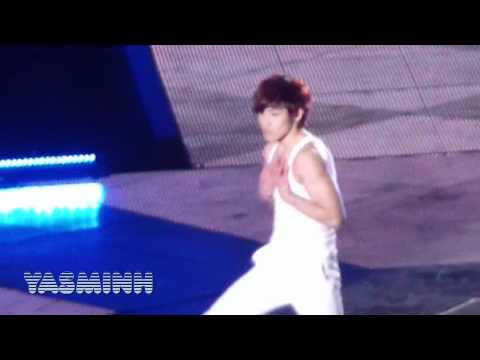 Lee Joon (MBLAQ) - Dance + Ripping Off his Shirt (2011.12.31) ~ Fancam