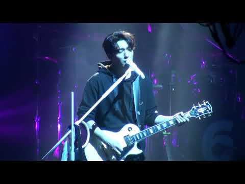 180304 THE BEST MOMENTS - 쏟아진다 DAY6 성진 short clip