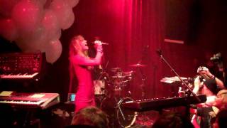 POPSCENE SF | Oh Land - Break The Chain [live 15 Dec 2011]