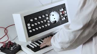 moog-minitaur-and-ferrofluid