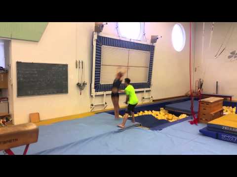 JOHANNA TRAIN HER BHS TO LAY OUT.