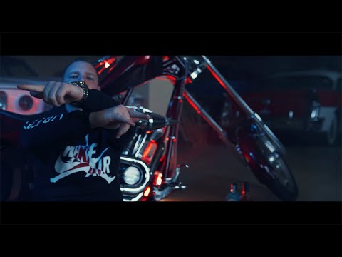 Avaz feat. BindingsOne & Amando - Hollywood (prod. by Gummy Beatz)