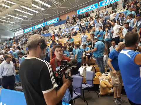 Desalojo del Pazo dos Deportes tras la suspensión del Breogán- Juventut