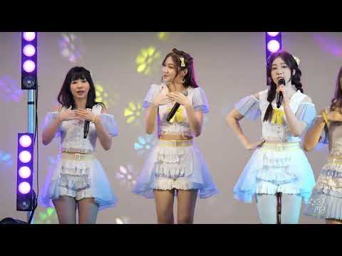 220430 BNK48 Namsai - First Rabbit @ BNK48 11th Sayonara Crawl Pop-Up Mini Concert [Fancam 4K 60p]