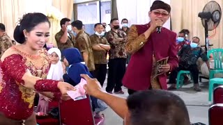 Download lagu GARWANE WONG LIYO Sragenan Terbaru - Gino & Yuli WIDYO LARAS Campursari BOGOR mp3