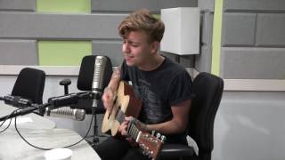 Scott Helman - &quot;Bungalow&quot; Acoustic | Elvis Duran Show