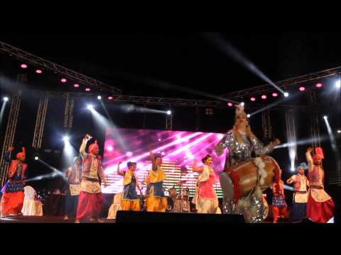 RANI TAJ - Dhol - Live with Gurdas Maan - 2