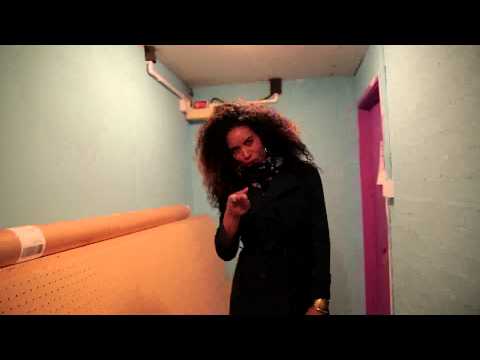 Hind Hakki - Bigs up the show