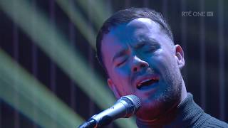 Maverick Sabre Performs Glory