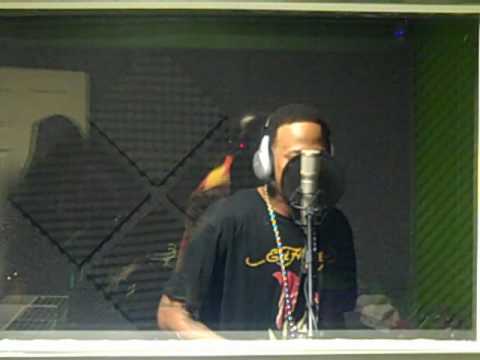 Big Oomps recording artist Dj Unk visits Dream Maker Studios