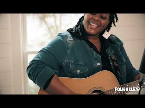 Folk Alley Sessions at 30A: Kyshona Armstrong - "Fear"