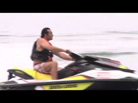 Luciano Szafir se diverte em Angra dos Reis