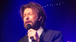 Ronnie Dunn -  I'LL BE HOME FOR CHRISTMAS - Kelly Clarkson's Miracle on Broadway