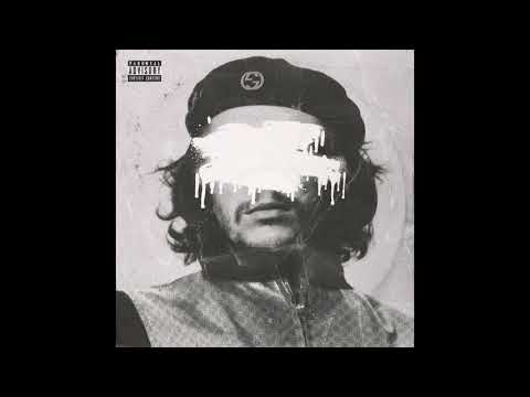 Rena Paid - 11. Valentino - Guevara in Gucci