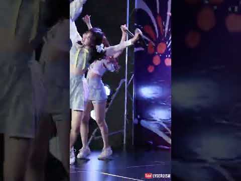 [Fancam Angie Peachyou ] Missile - Koi Hanabi , Donki Mall