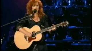 Bonnie Raitt &quot;Dimming of the Day&quot; by Richard Thompson