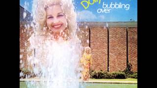 Dolly Parton 07 - Sometimes An Old Memory Gets Caught In My Eye