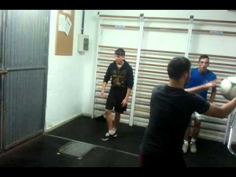 Barriada la playa Juvenil en el gimnasio del poli