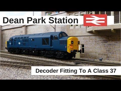 Dean Park Station Video 162 - 'How To' Fit A Decoder In A Class 37