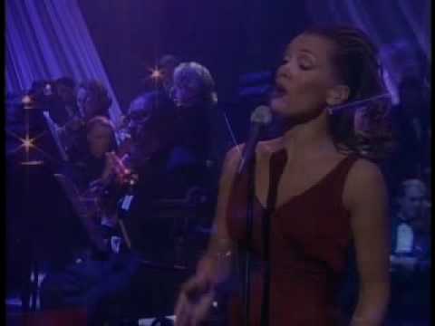 Vanessa Williams performs "I Wonder as I Wander"