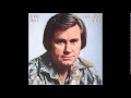 George Jones - Leaving Love All Over The Place