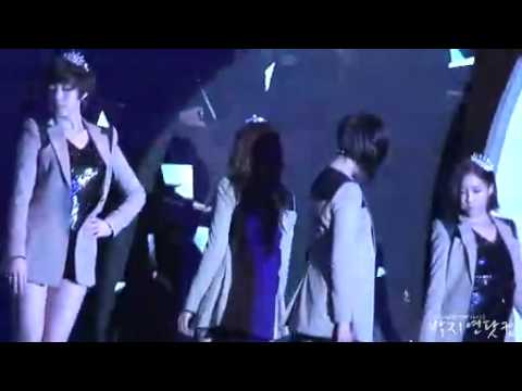 [Cam] 111206 T-ara's Jiyeon @  2011 The Asia Jewelry Awards {T-arago.com}