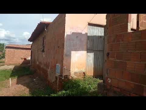 Este com povo de Aracoiaba Ceará Arraial Santa Isabel grande destruição