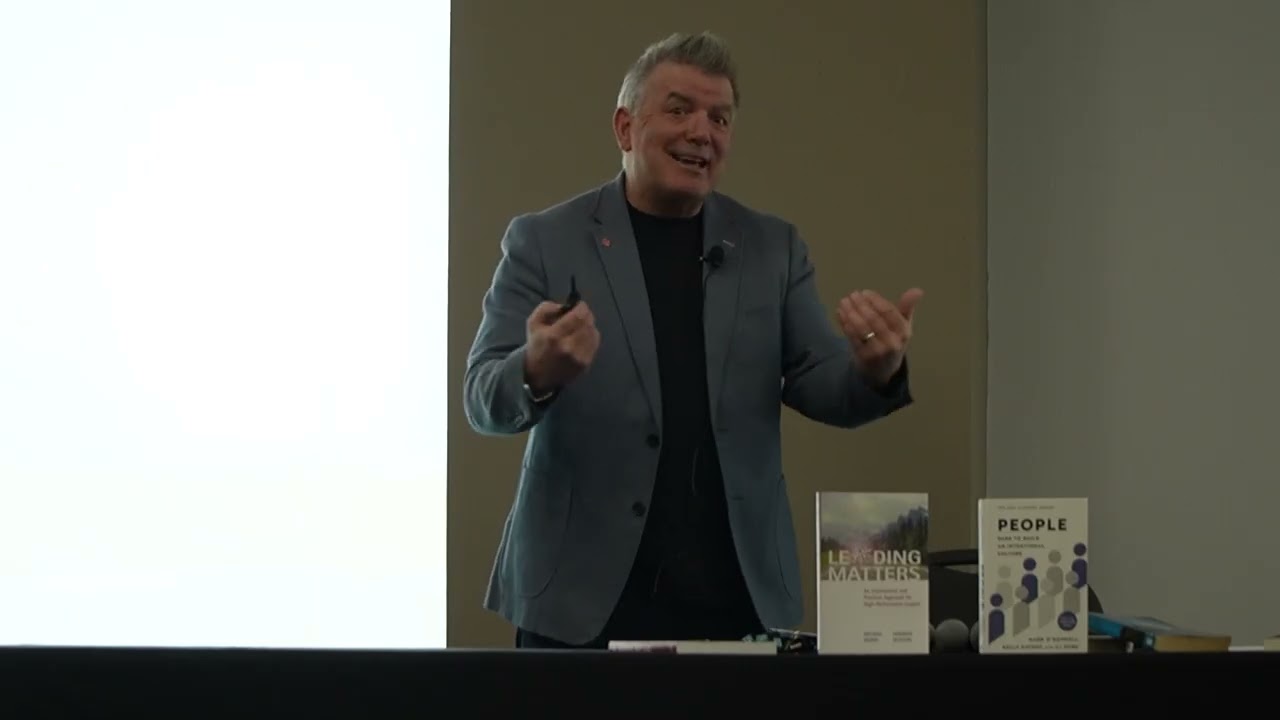 Leading and Managing - There Is A Difference (And You Need To Do Both)