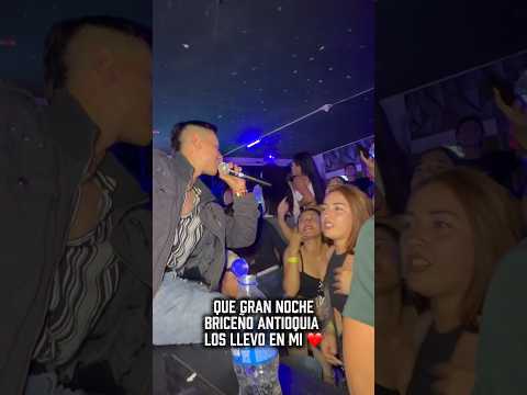 Que gran noche mi gente de Briceño Antioquia espero sigan cantando toda mi música