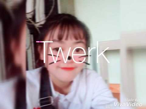 22-11-2002 Thuỳ Dung