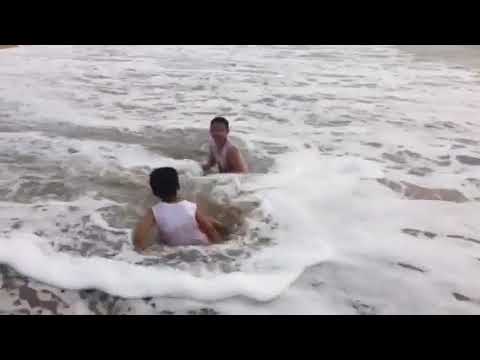 Sohan and Dhanvin Chennai beach 2017