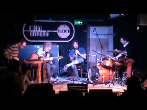 Yedo Gibson Trio feat. Bolcsó Bálint @ JazzaJ, Nov. 27. 2013. Part 2.