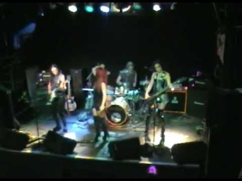 All girl rock band Motley Kunst - Kickstart my Heart Cover