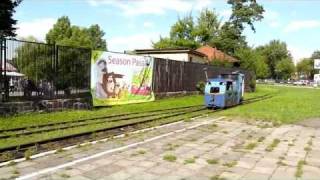 preview picture of video 'Chorzów Kolejka wąskotorowa WPKiW parkowa (2011.07.23) + zdjęcia wnętrza'