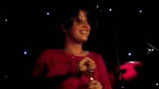 Alex Parks Live Wandering SouL- What happens Alex? jajajaj