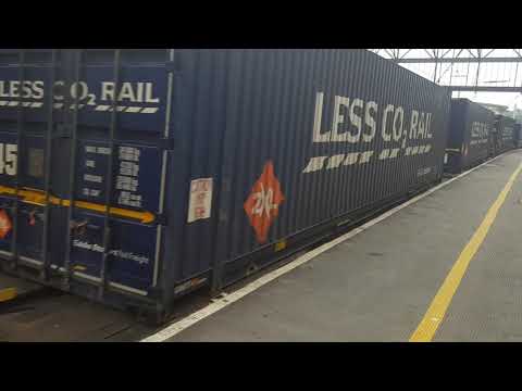88004 Pandora passing with 447T with Intermodal from Daventry to Mossend