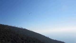 preview picture of video 'Monterosso al Mare SP paragliding Renato in volo 19 FEB 2015'