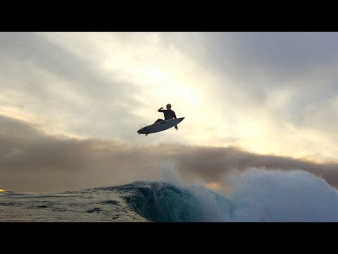 Crazy sunset surf session at the Box