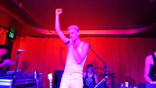 Diamond Rings - Stand My Ground