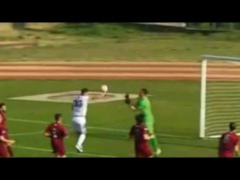Notaresco Calcio (Serie D Girone F): il gol di mano del giocatore Gallo