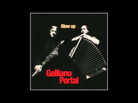 Galliano Portal - Leo, estante num estante
