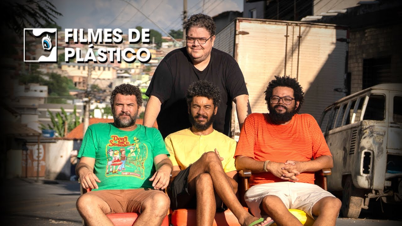 FILMES DE PLÁSTICO por André Novais Oliveira, Gabriel Martins, Maurilio Martins e Thiago M. Correia