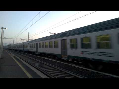 E464 240+5 MDVC (2 Trenord e 3 XMPR) - Milano Greco 31/12/2014