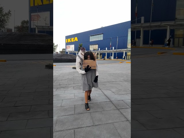 Vídeo relacionado con My Other Me - Disfraz para mujer adulta de Mujer sin Cabeza con vestido negro y blanco, talla única (XS a XL). Perfecto para destacar en Halloween