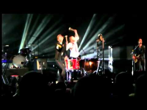 download lagu mp3 mp4 Coldplay Viva La Vida Tour 2009, download lagu Coldplay Viva La Vida Tour 2009 gratis, unduh video klip Coldplay Viva La Vida Tour 2009