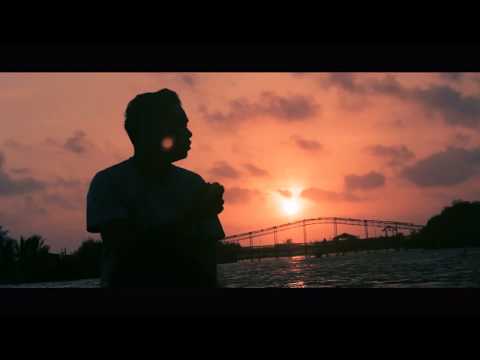 ZONA NYAMAN - fourtwnty cover guyonwaton