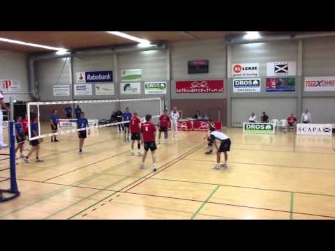 Tijmen Pijnaker opent wedstrijd Heren 1 Alterno