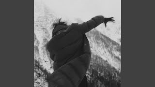 Smiling At The Ground Lyrics English Translation