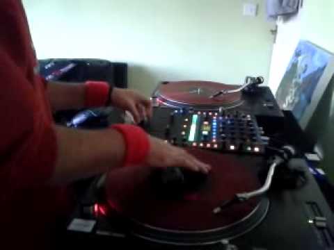 Dj.Rayz in action .....(skratch session)